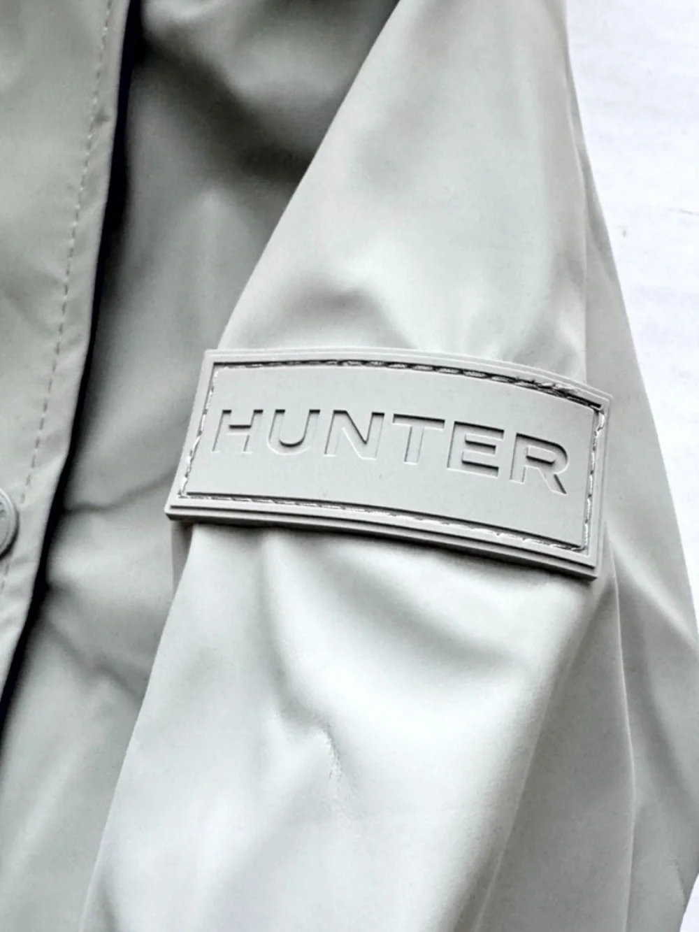 Hunter New Boys Water Resistant Long Hooded Rain Jacket in Green size 8Y NWT